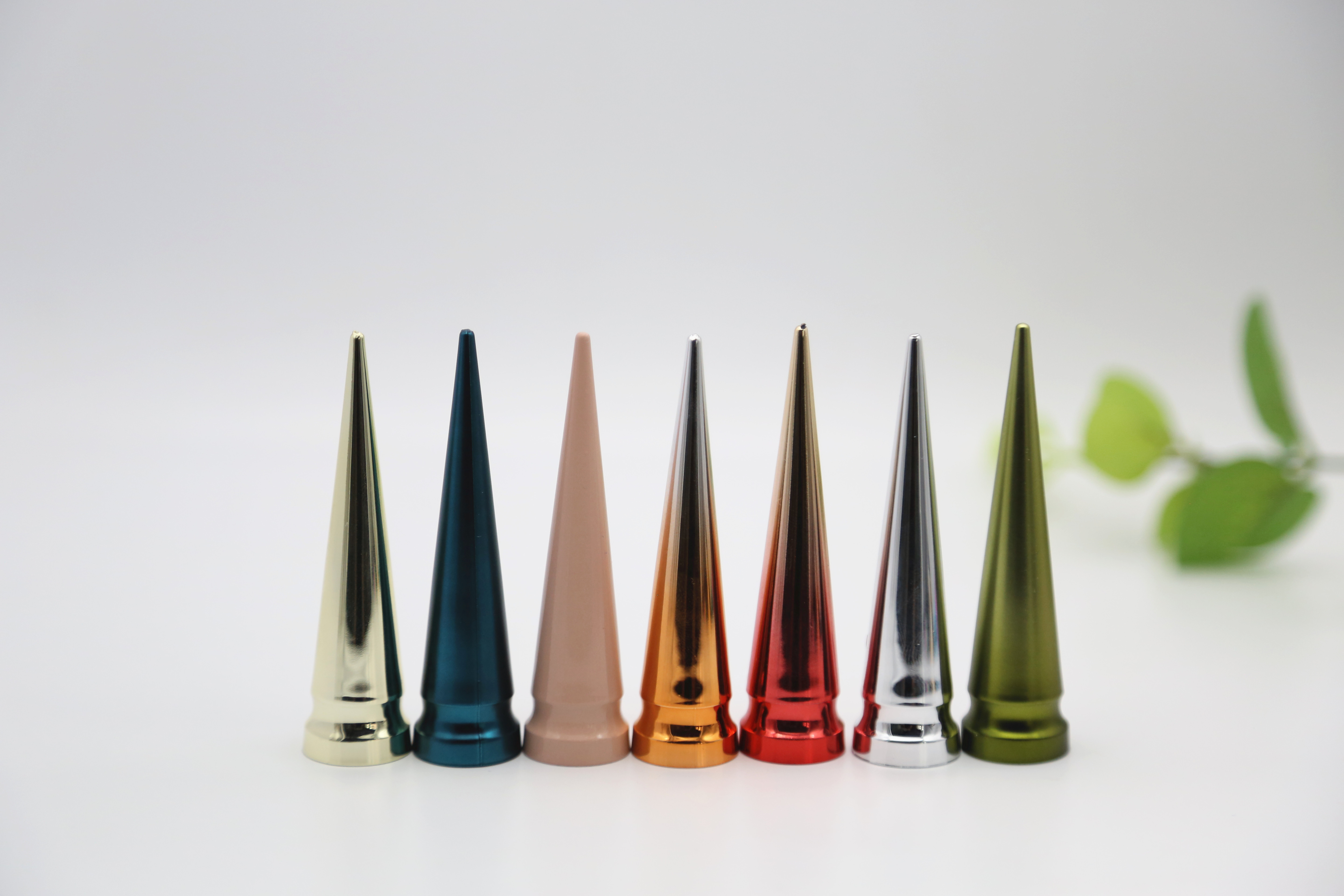 Luxury Metallic Nail Polish Bottle Pointed Lid Glass Personal Care Cap with Brush Reply Whithin 12 Hours HYENPB-349 Painting