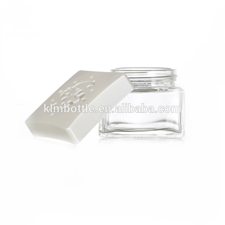 Luxury clear 120ml square shaped glass cosmetic cream jars with plastic lids