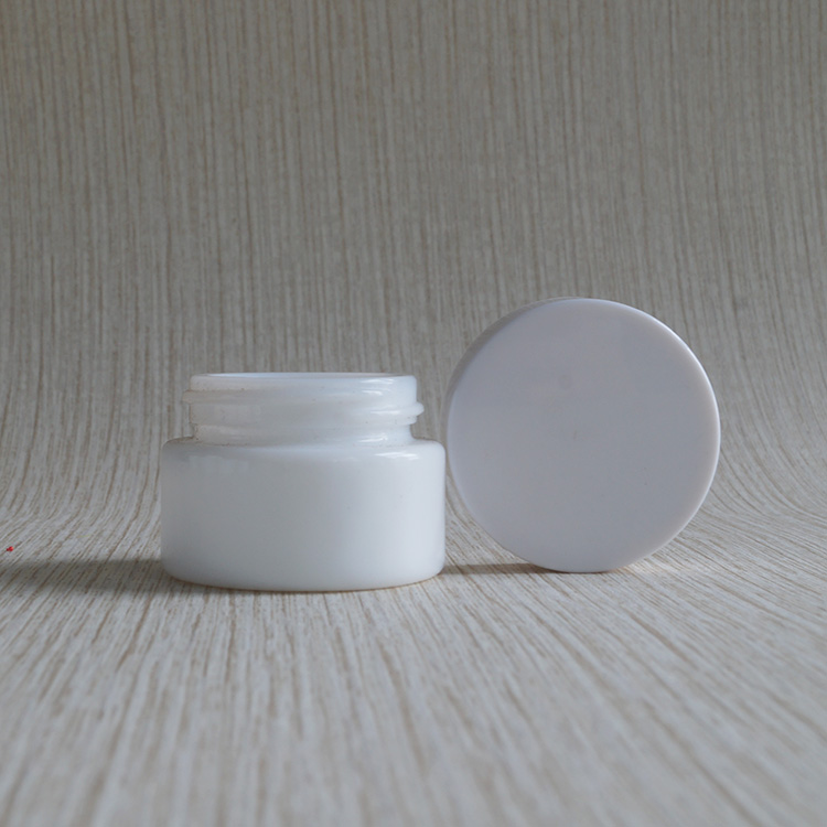 Luxury cosmetic cream packaging 2oz 60ml jade glass white jar with lid