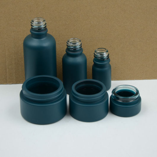 Luxury cosmetic packaging for essential oil skin care cosmetic glass jars and bottles