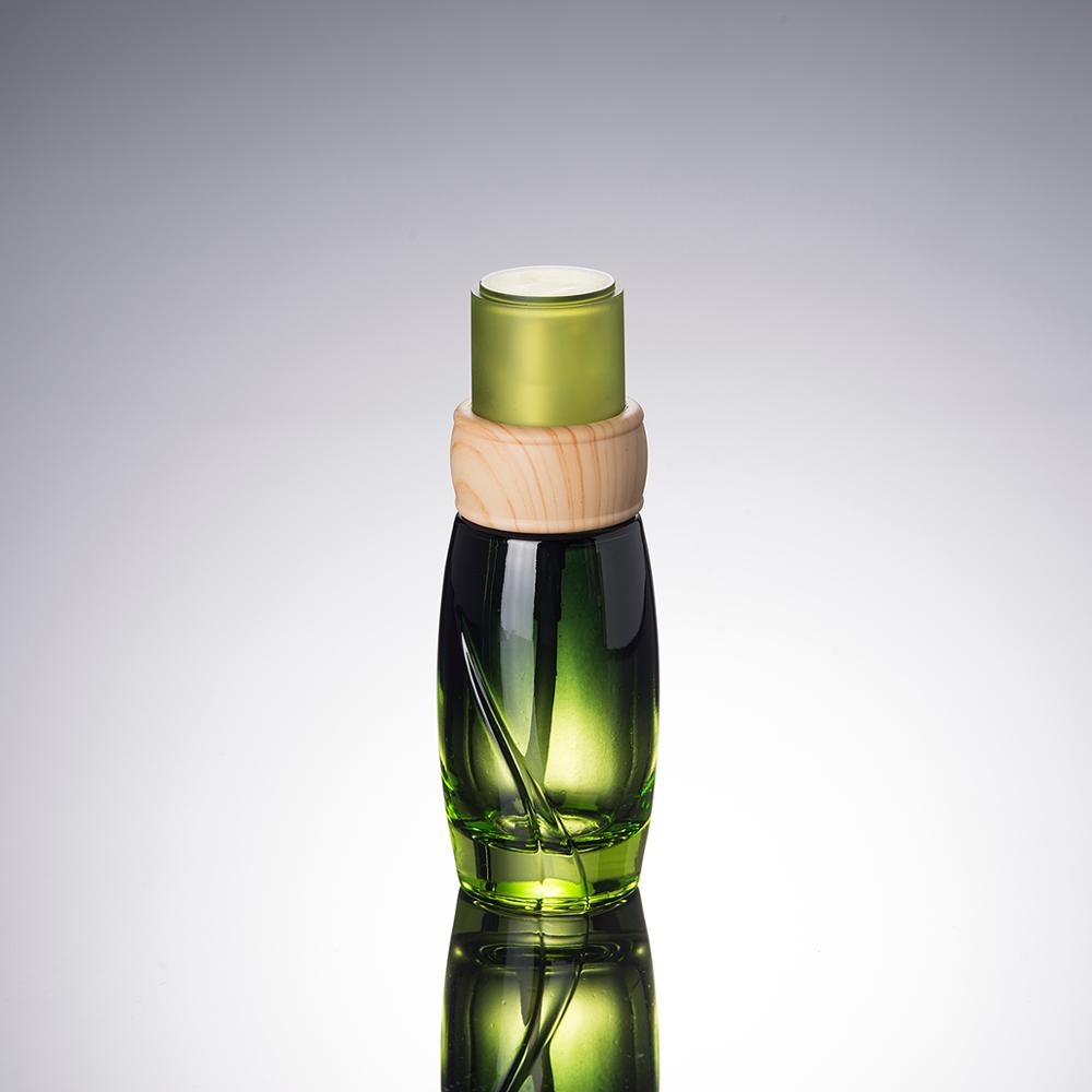 Luxury cosmetic packaging green lotion bottle glass 40ML 100ML 120ML glass bottles for cosmetics