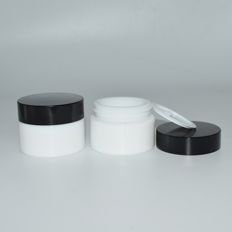 Luxury cosmetic skin care packaging white porcelain cream cosmetic glass jar with lid for body butter