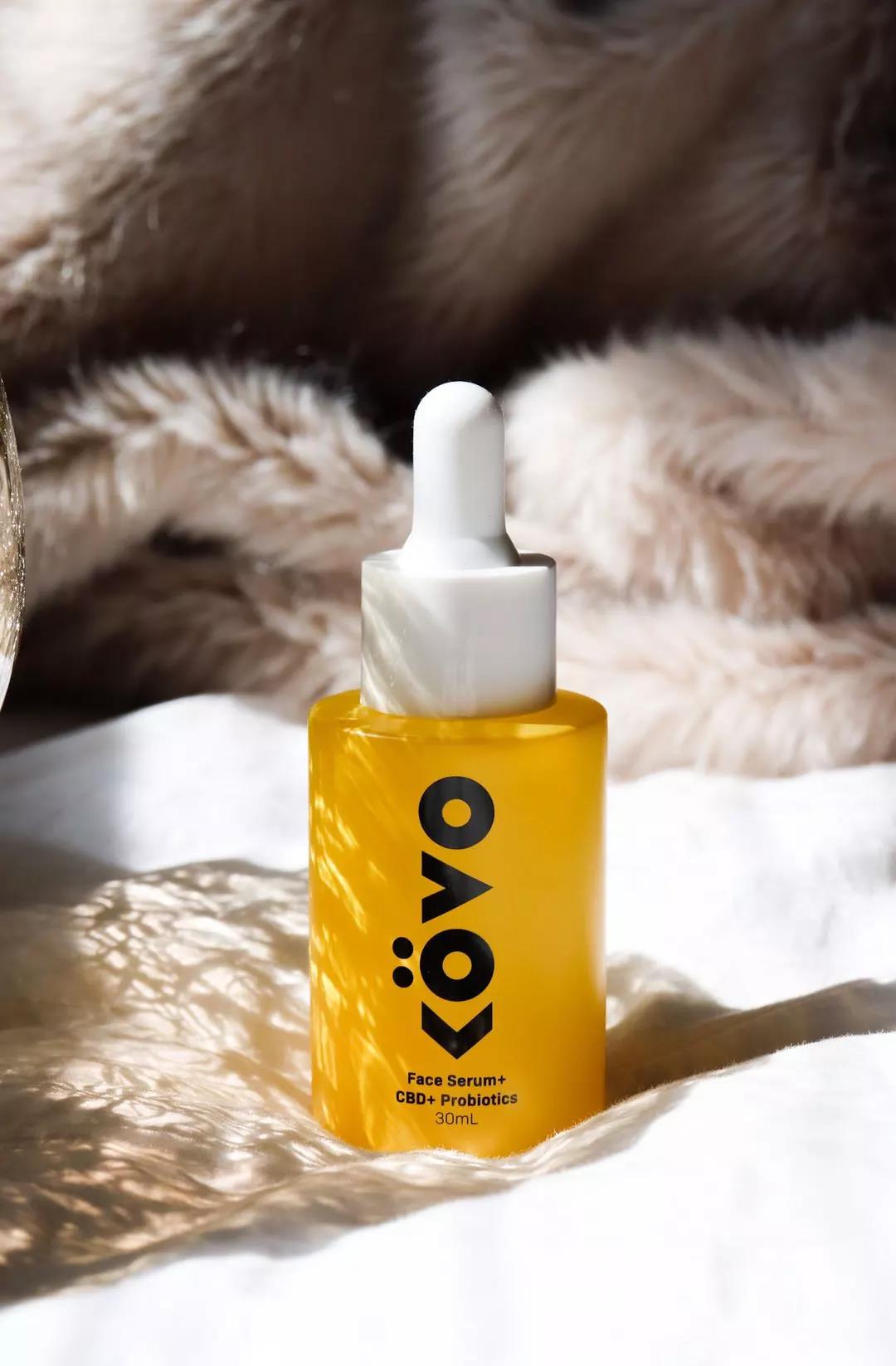 Luxury cosmetic skincare packaging flat shoulder glass bottle 20 ml 30 m 50 ml 100 ml with pump lotion bottle