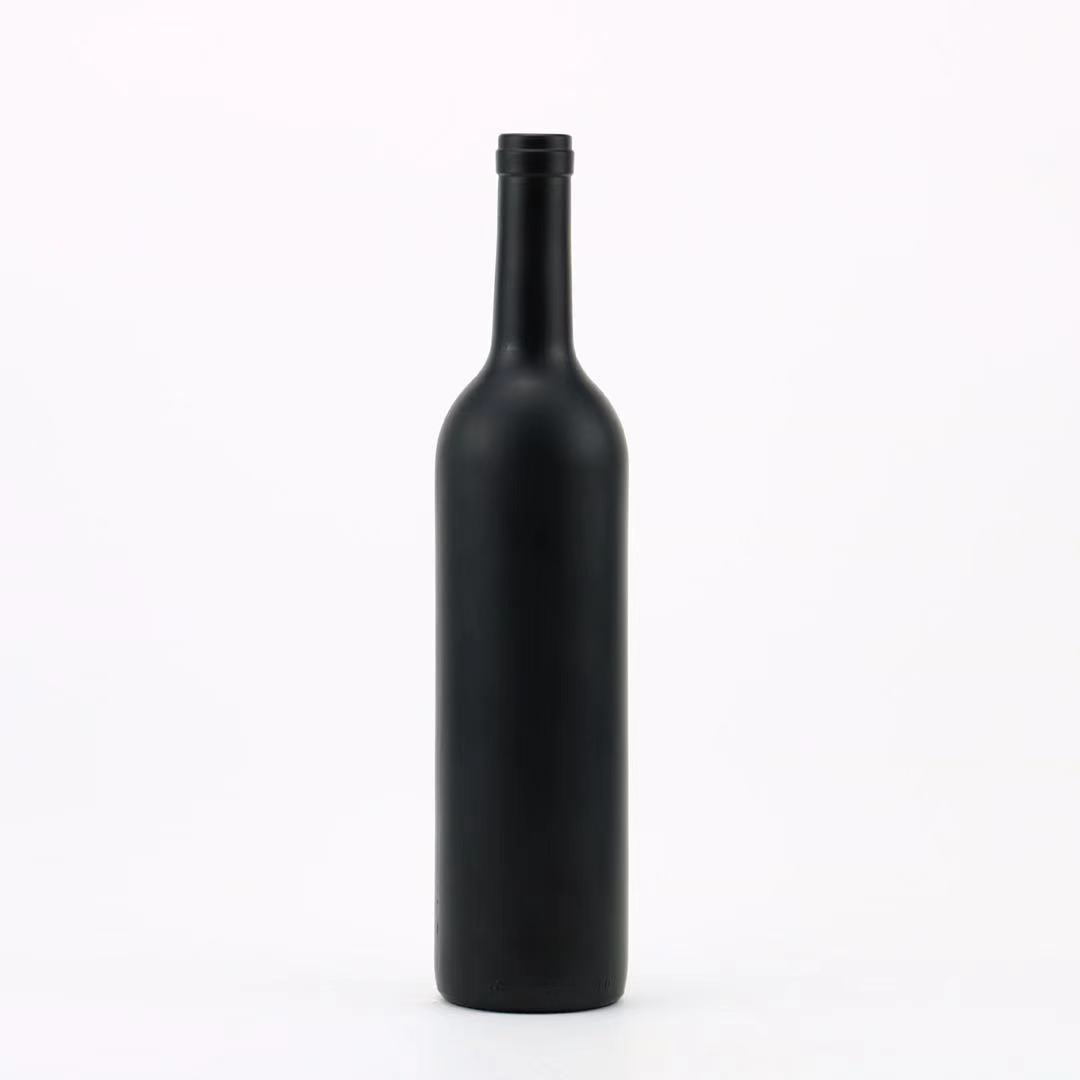 Luxury custom color painting 500 ml 750 ml with cork screw cap liquor black glass spirit bottle