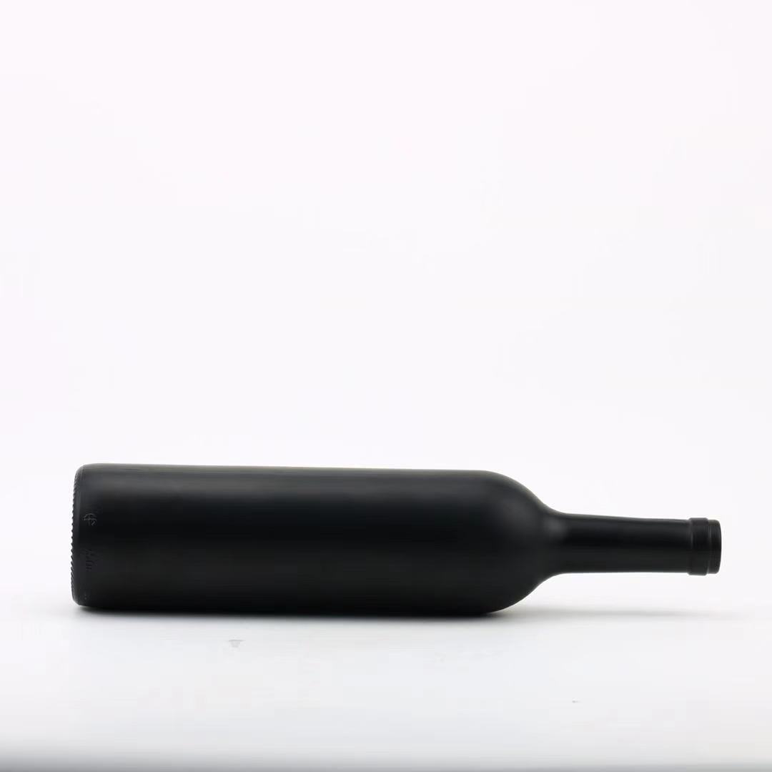 Luxury custom color painting 500 ml 750 ml with cork screw cap liquor black glass spirit bottle