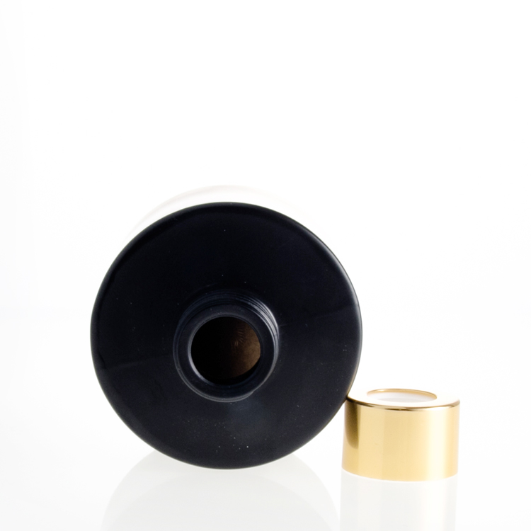 Luxury empty round frost reed diffuser bottles wholesale black glass reed diffuser bottle 50ml 100ml with cap