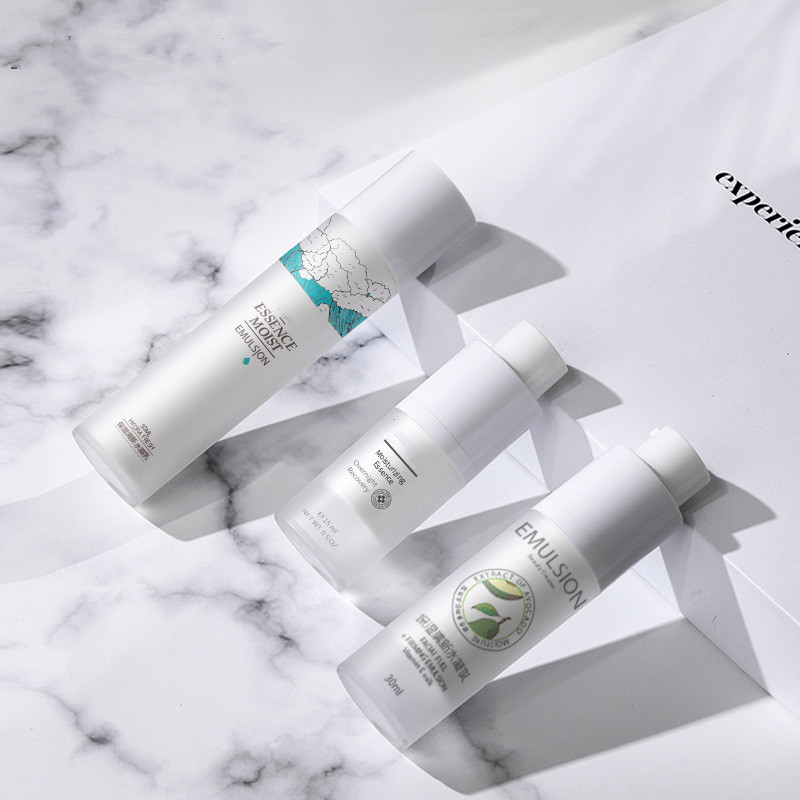 Luxury factory direct sale cosmetic packaging bottle 15ML vacuum pump lotion spray bottle 30ML plastic lotion bottle