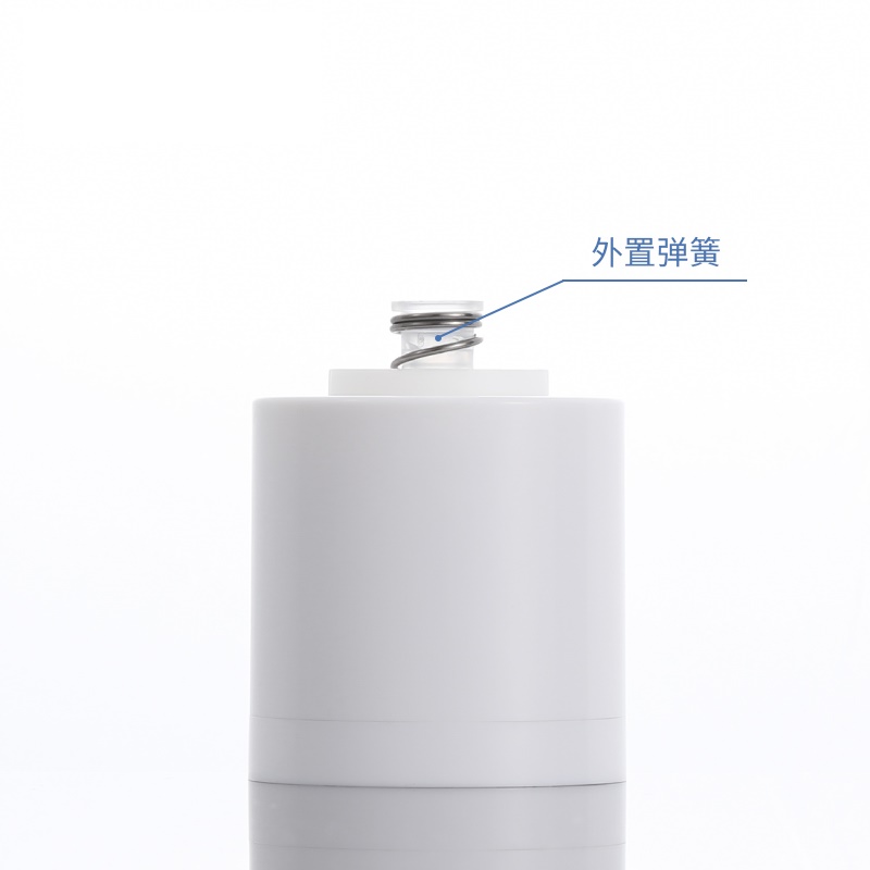 Luxury factory direct sale cosmetic packaging bottle 15ML vacuum pump lotion spray bottle 30ML plastic lotion bottle