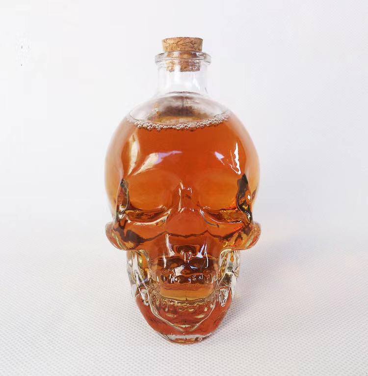 Luxury factory manufacture custom shaped empty 120ml 200ml 450ml 750ml wine glass skull liquer bottle