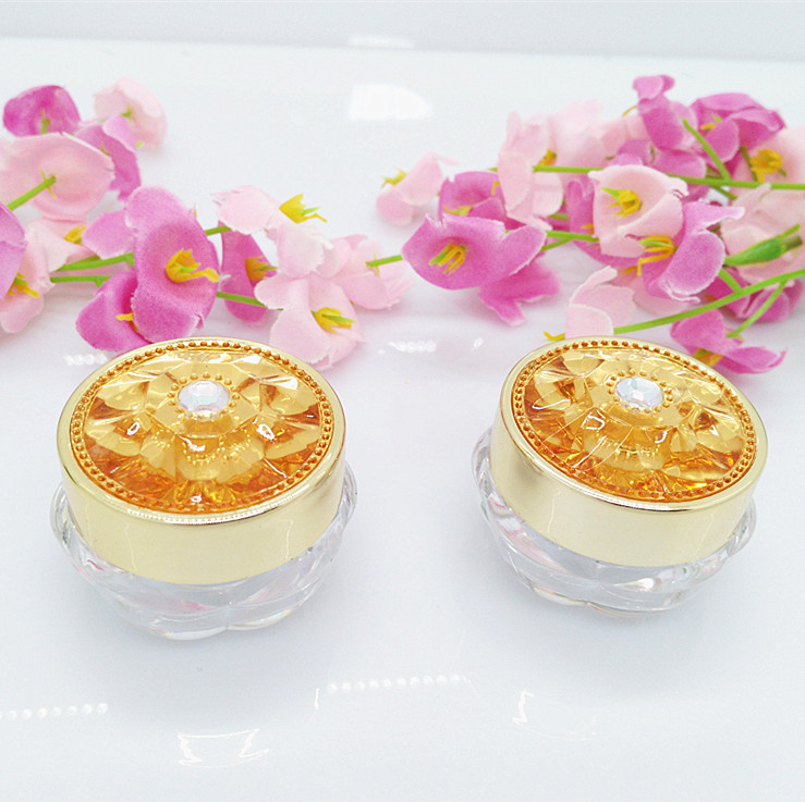 Luxury flower shaped plastic 5 g small jar , 5g small plastic cosmetic containers ,sample cosmetic jars for sale