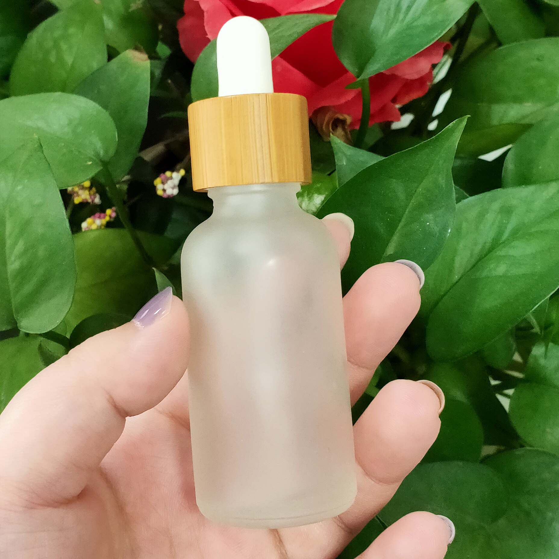 Luxury matte clear black color cosmetic bottle bamboo lid glass dropper bottle