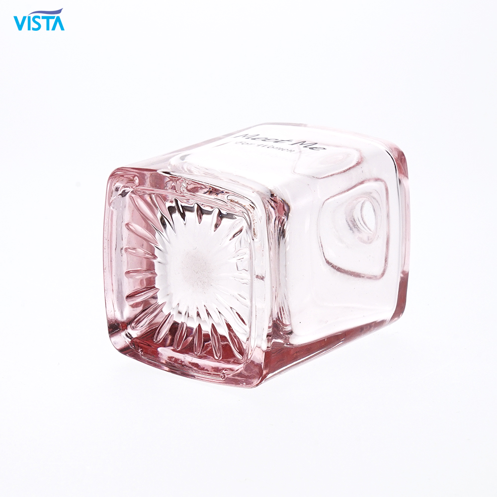 Luxury recyclable high quality 30ml 50ml 100ml high flint spraying pink color glass perfume bottle with pump spray cap