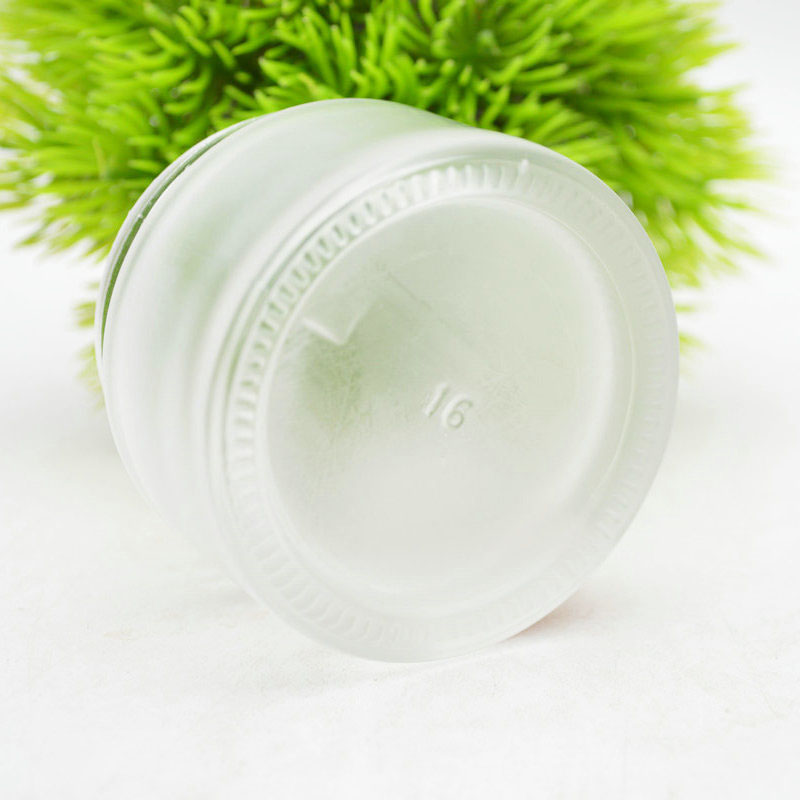 Luxury skincare body cream container packaging round 50ml glass cosmetic jar with metal lid