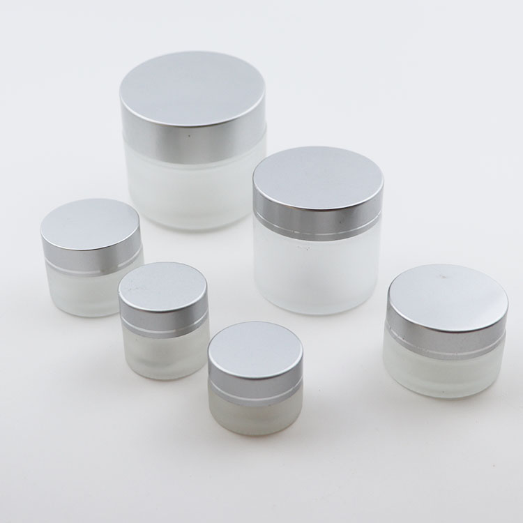 Luxury skincare body cream glass flat shoulder 20ml 30ml 50ml UV paint shiny gold silver glass cosmetic jar with metal lid