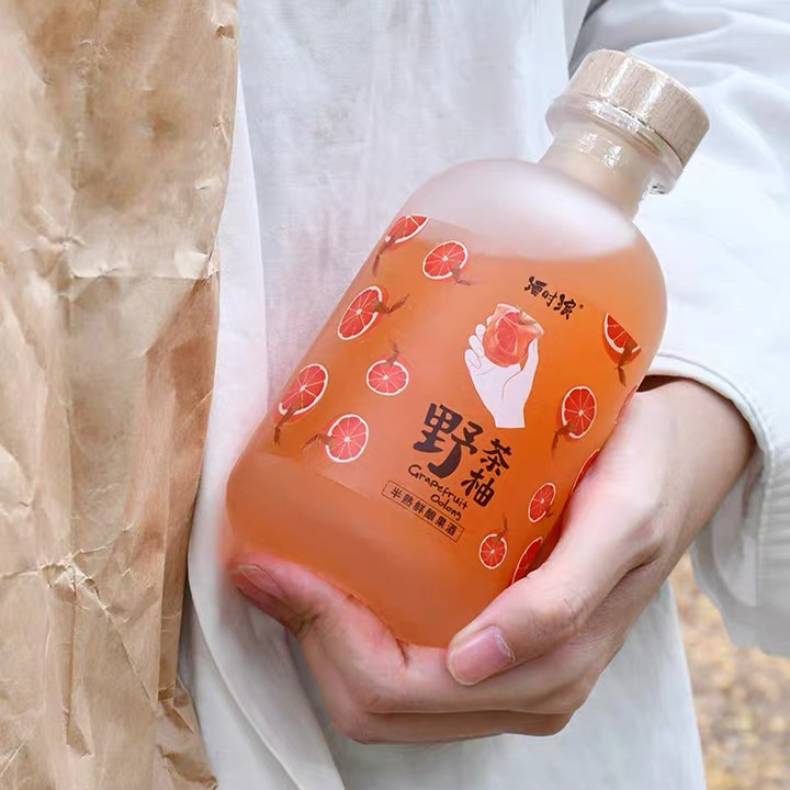 Luxury small glass bottle with corks 100ml empty round 250ml 375ml 500ml glass bottle beverage for Liquor juice wine vodka