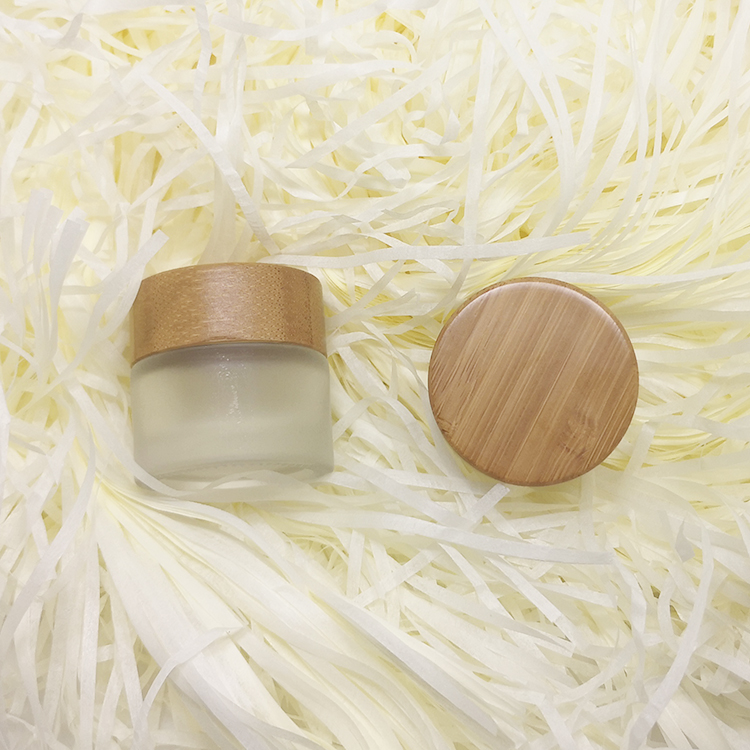Luxury wood cosmetic cream packaging small frosted glass jar bamboo lid