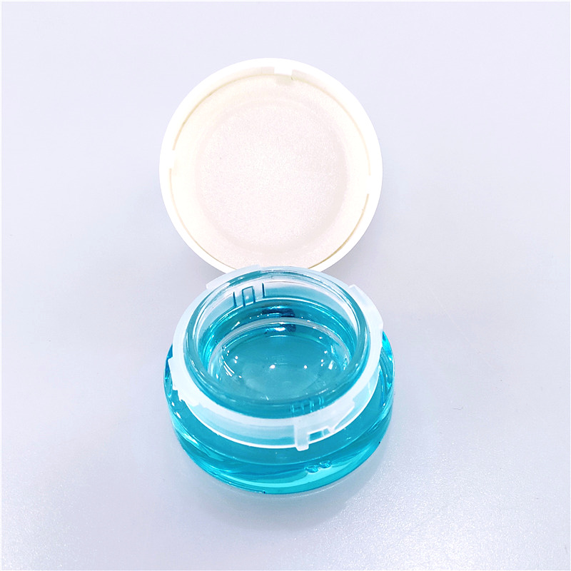MEDIUM 1.0G CHILD RESISTANT PALM N TURN GLASS CONCENTRATE CONTAINERS W/ EMBOSSED BLACK LID