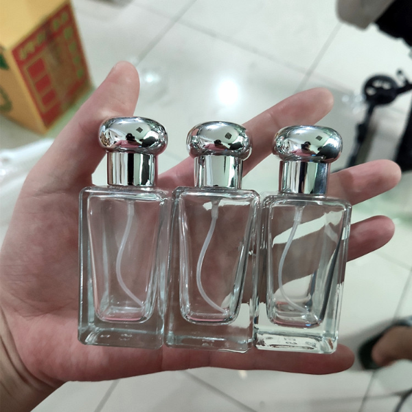 MUB 30ML Glass perfume bottle with pump spray ,empty glass perfume atomizer