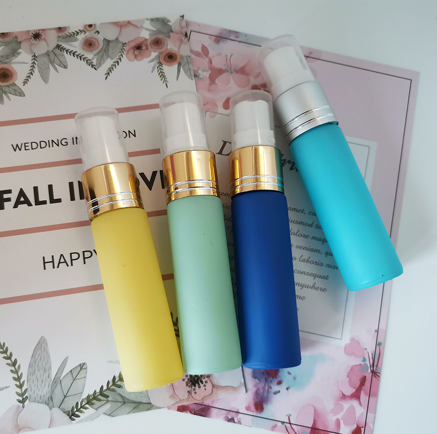 Macaroon Collection 10ml matte white blue pink glass spray bottle with sprayer