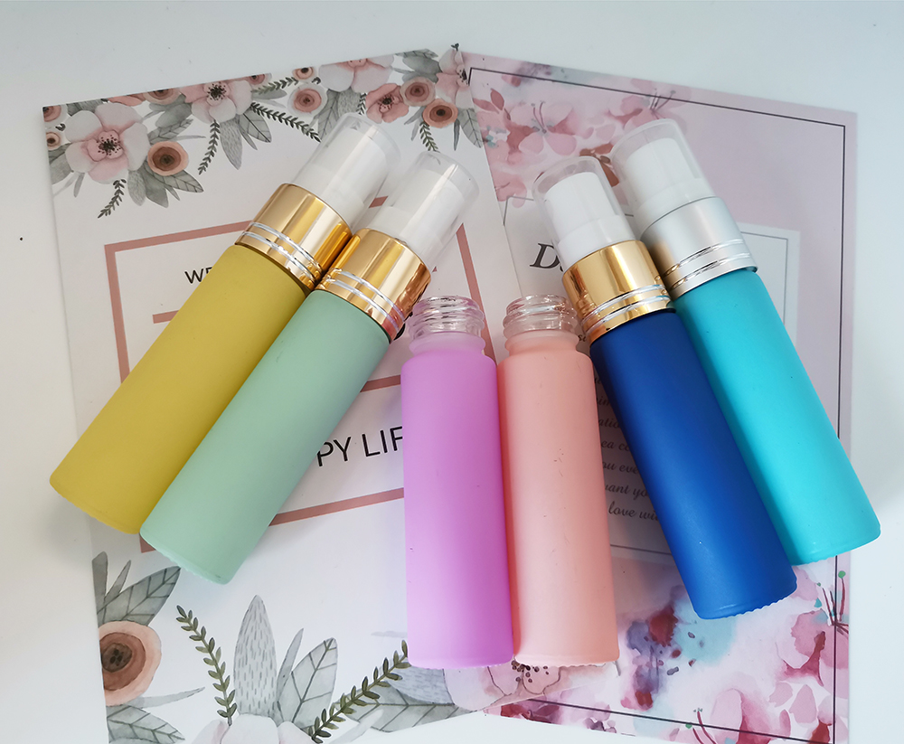 Macaroon Collection 10ml matte white blue pink glass spray bottle with sprayer