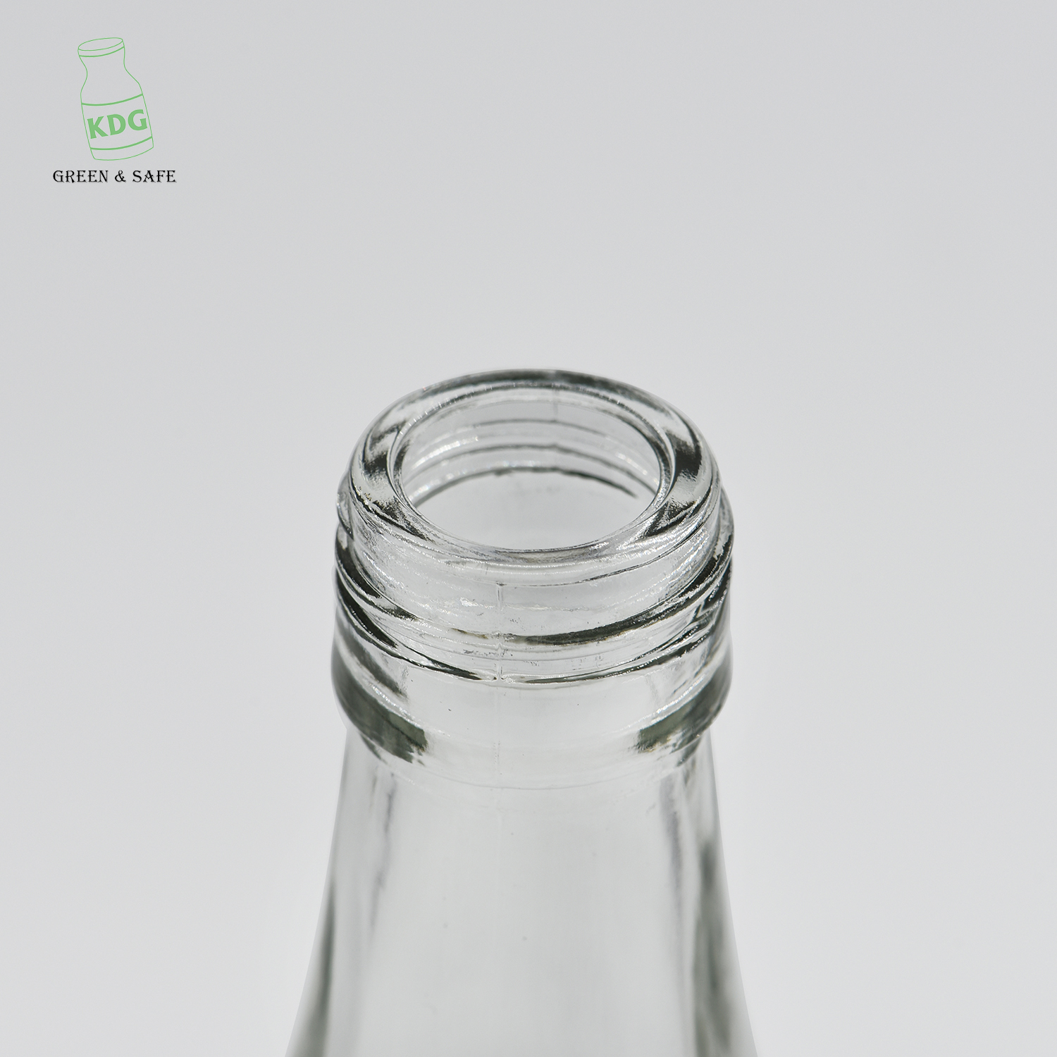 Manufacture Customize Lead free Screw Top Drinking Beer Glass Bottles with Lids