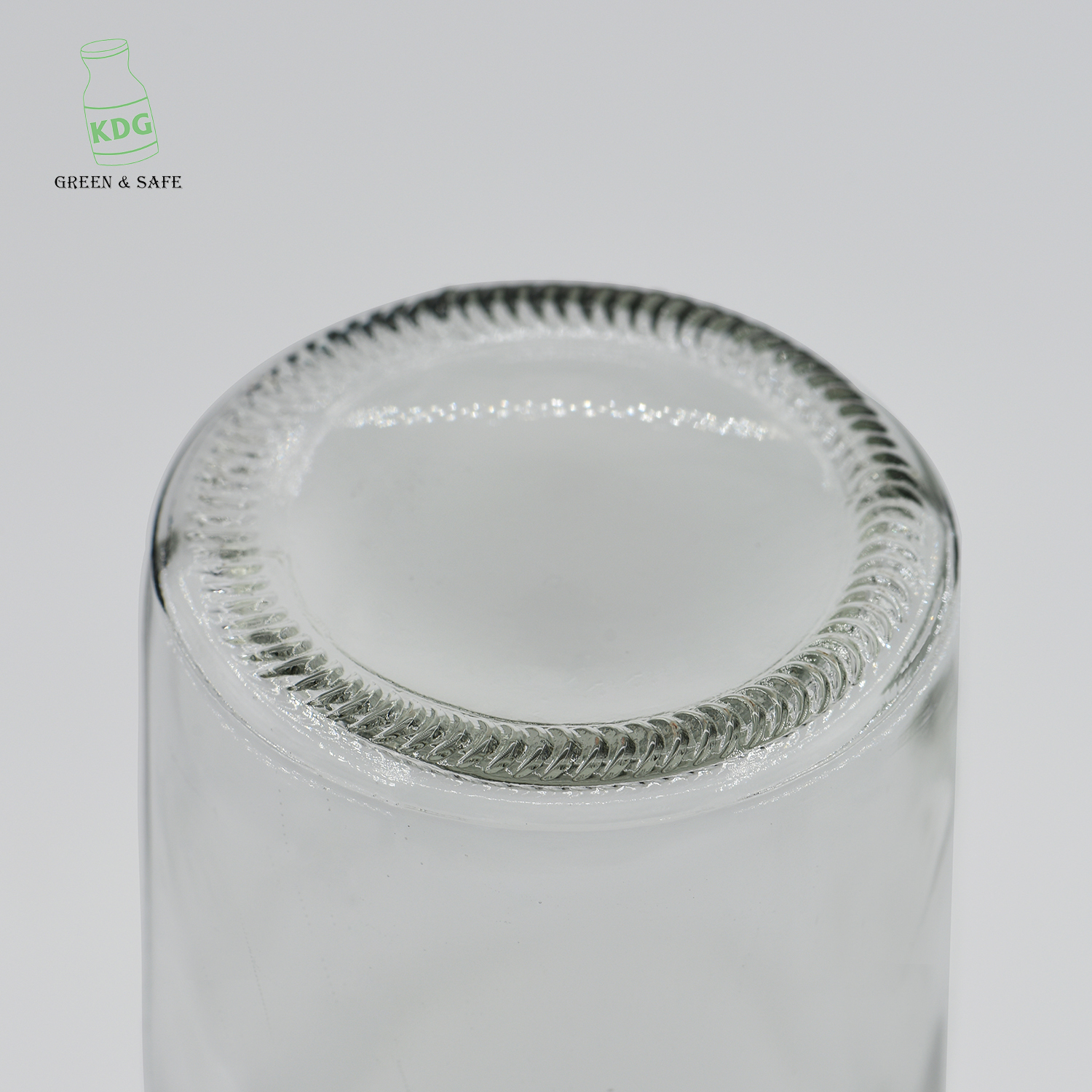 Manufacture Customize Lead free Screw Top Drinking Beer Glass Bottles with Lids