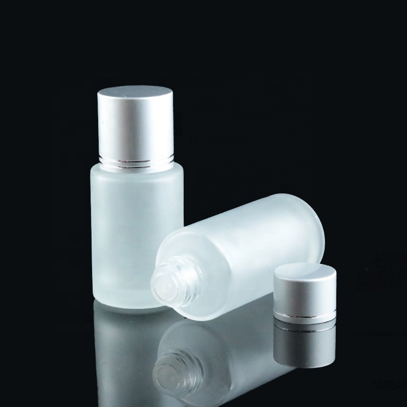 Manufacturer 30ml 50ml 60ml 80ml 100ml round flat skin toner frosted glass cosmetic bottle with screw cap and stopper (EPG31)
