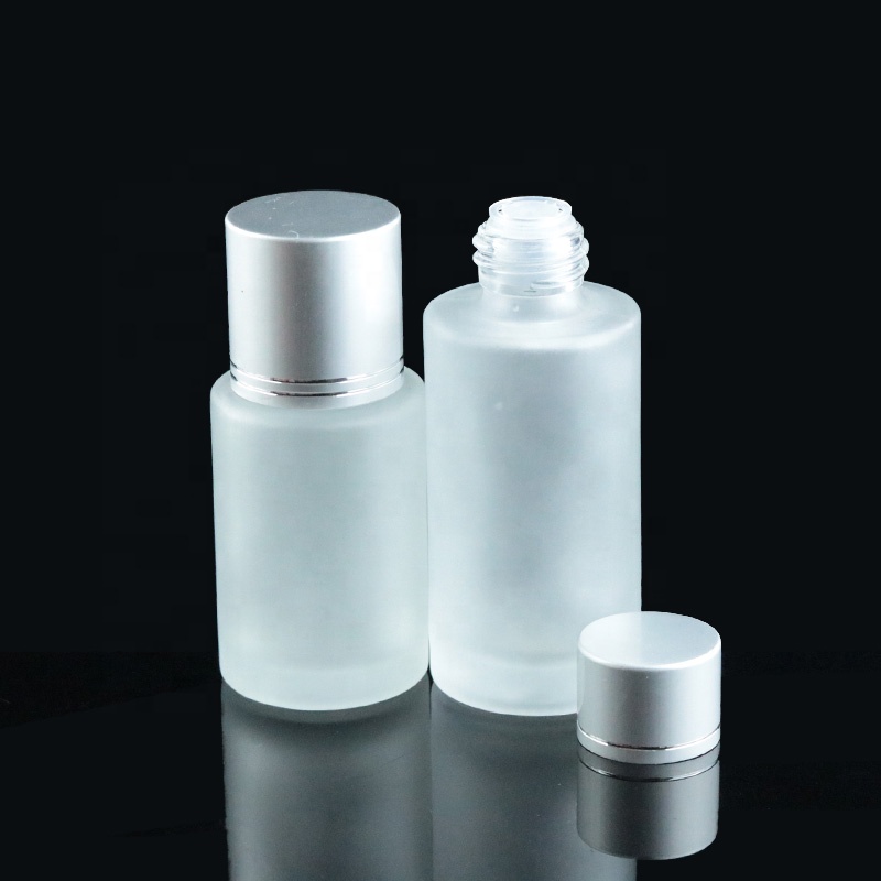 Manufacturer 30ml 50ml 60ml 80ml 100ml round flat skin toner frosted glass cosmetic bottle with screw cap and stopper (EPG31)