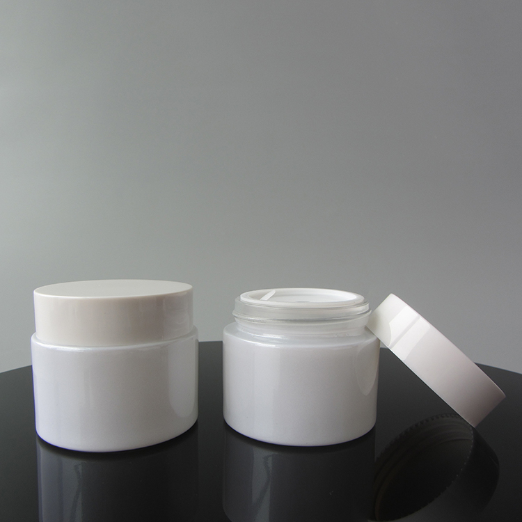 Manufacturer 50g pearl white cosmetic containers round cream glass jar with screw lid