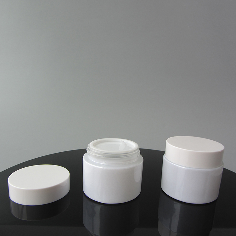 Manufacturer 50g pearl white cosmetic containers round cream glass jar with screw lid