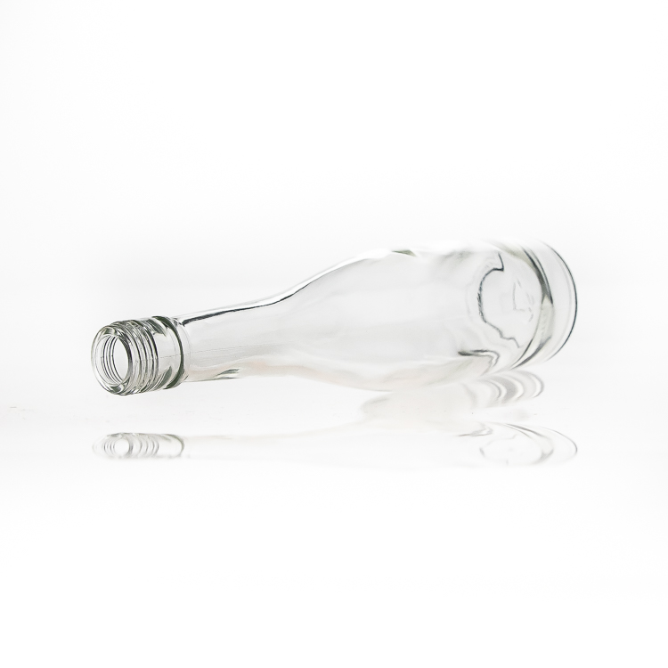 Manufacturer Fancy 500ml Crystal Clear Empty Long Neck Beer Bottles Round Glass Beverage Champagne Bottle