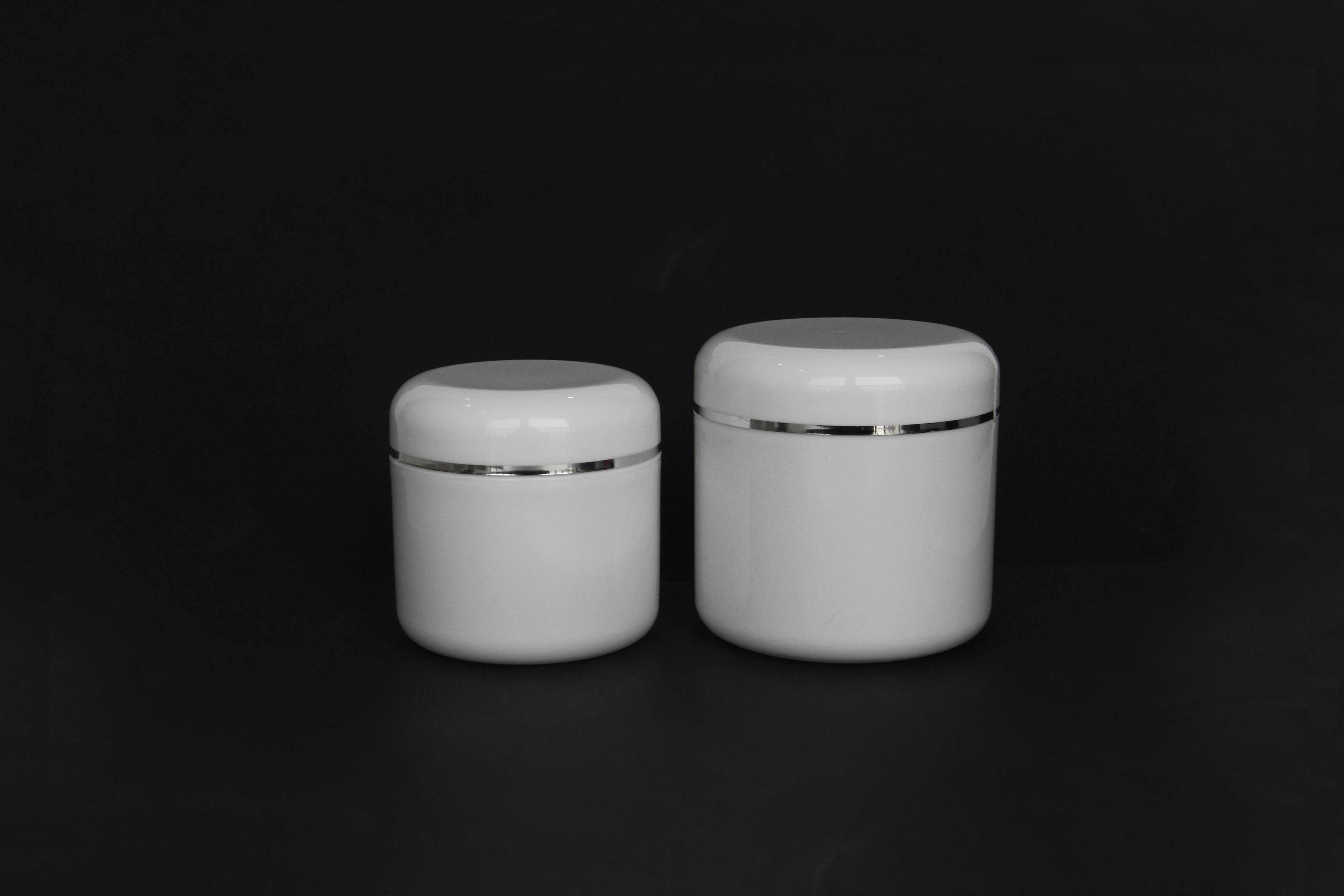 Manufacturer Price White Plastic Cosmetic Jars With Free Sample skin care eye cream face cream jar