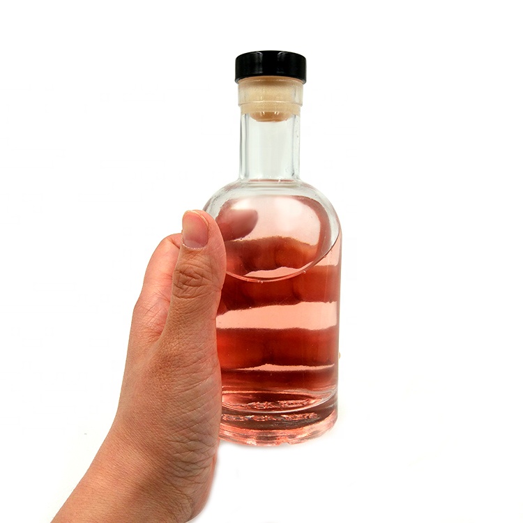 Manufacturers Custom 500ml 700ml 750ml 1000ml Mini Empty Rum Gin Whisky Spirit Vodka Glass Liquor Bottle with Cork Cap