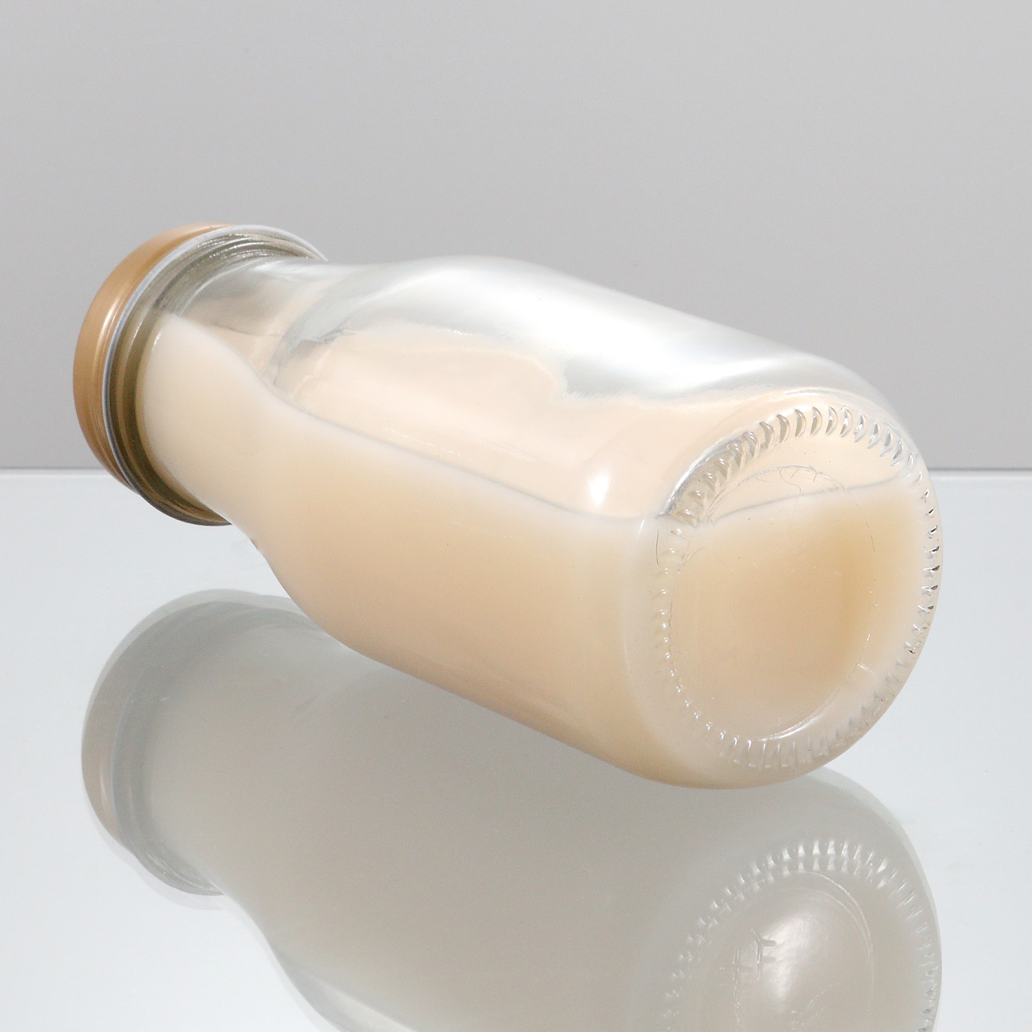 Manufacturers High Quality Beverage Customize 300ml Empty Clear Round Milk Glass Bottle