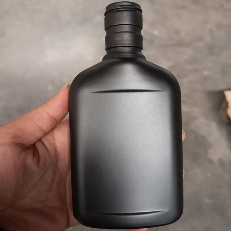 Matt Black 200ml Empty Flat Flask Glass Bottle For Wine Liquor Whiskey Ice Cold Brew Coffee