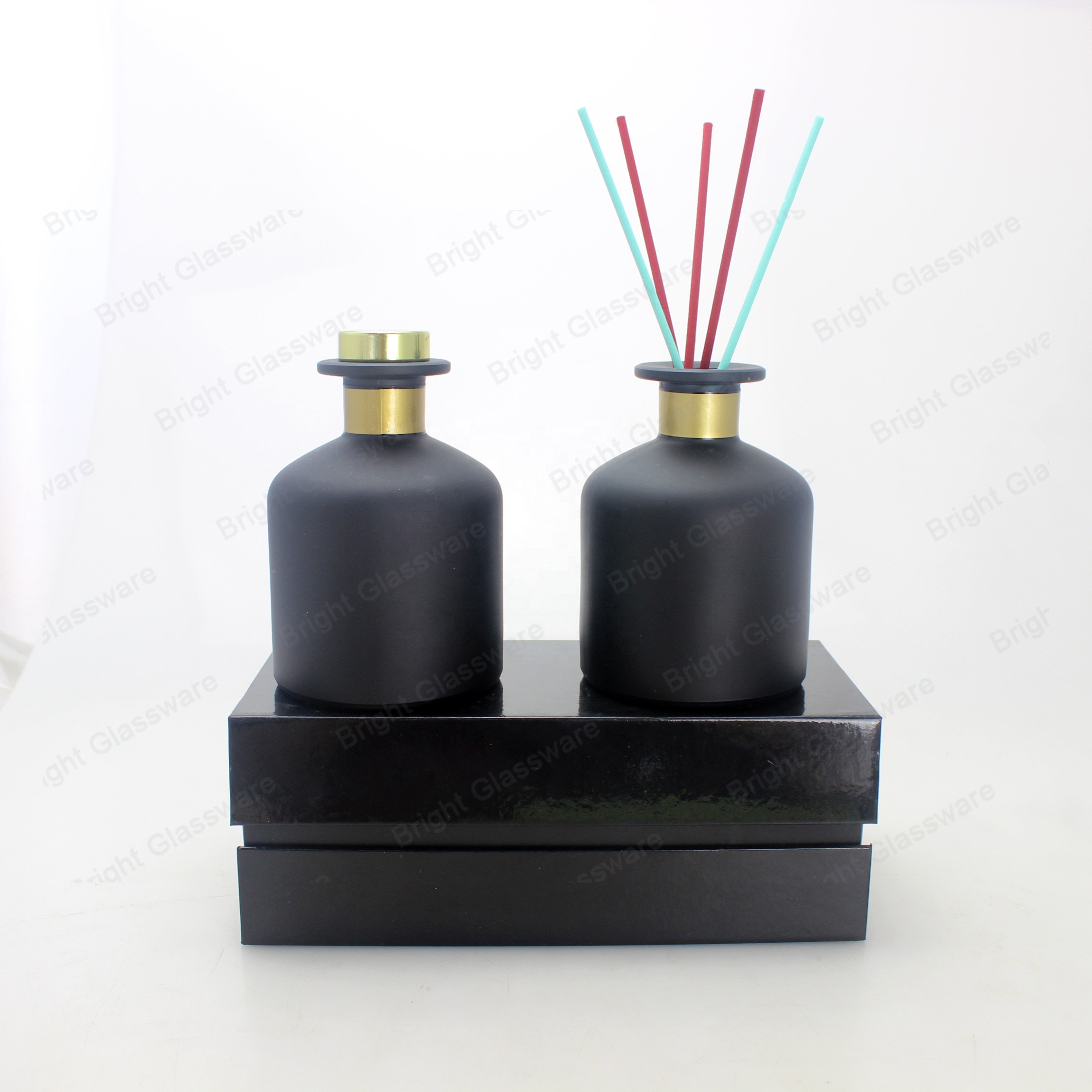 Matte shiny black reed diffuser glass bottle, reed diffuser with rattan sticks and packaging gift box