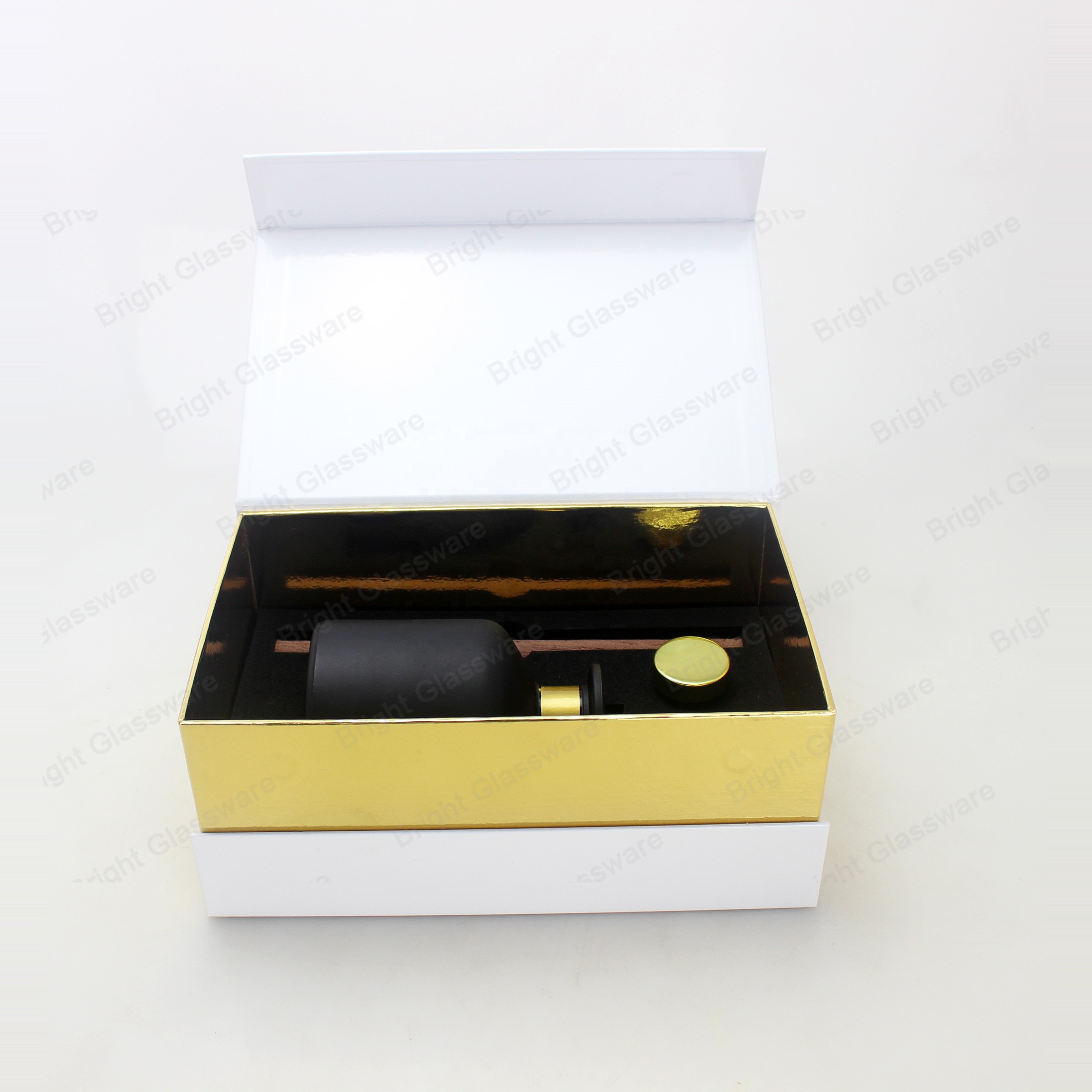 Matte shiny black reed diffuser glass bottle, reed diffuser with rattan sticks and packaging gift box