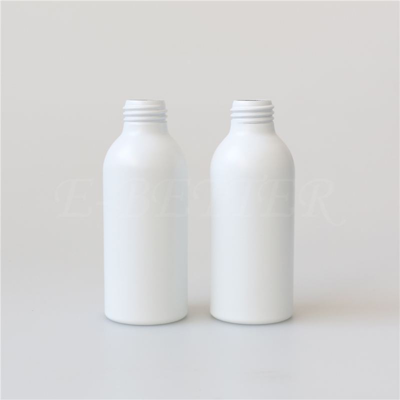 Matte white 50ml 100ml 250ml aluminum bottle with mist spray pump