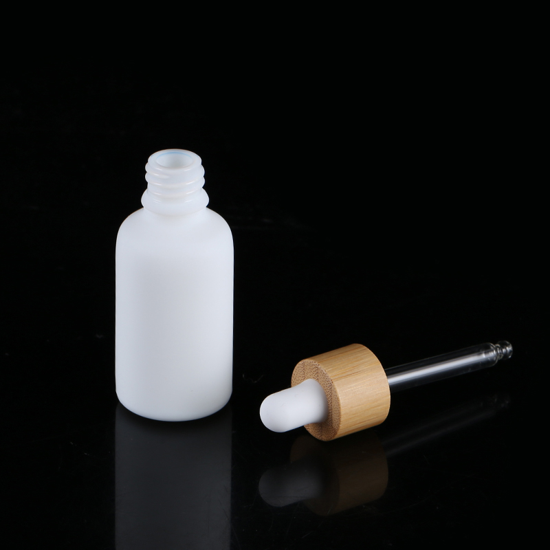 Matte white green colors Essential Oil Bottle Frosted Glass Dropper Bottles with Bamb Pump