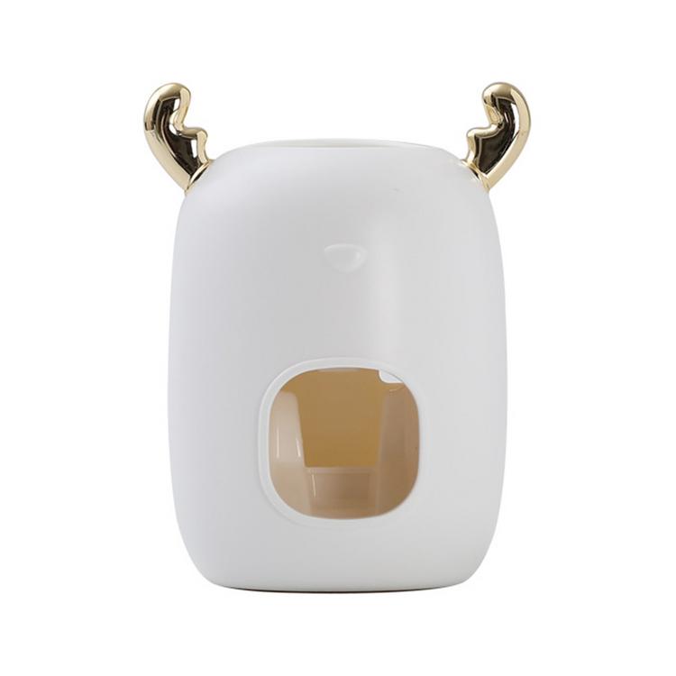 Menglu automatic toothpaste squeeze artifact suction wall-mounted squeezer set household punch-free toothbrush rack