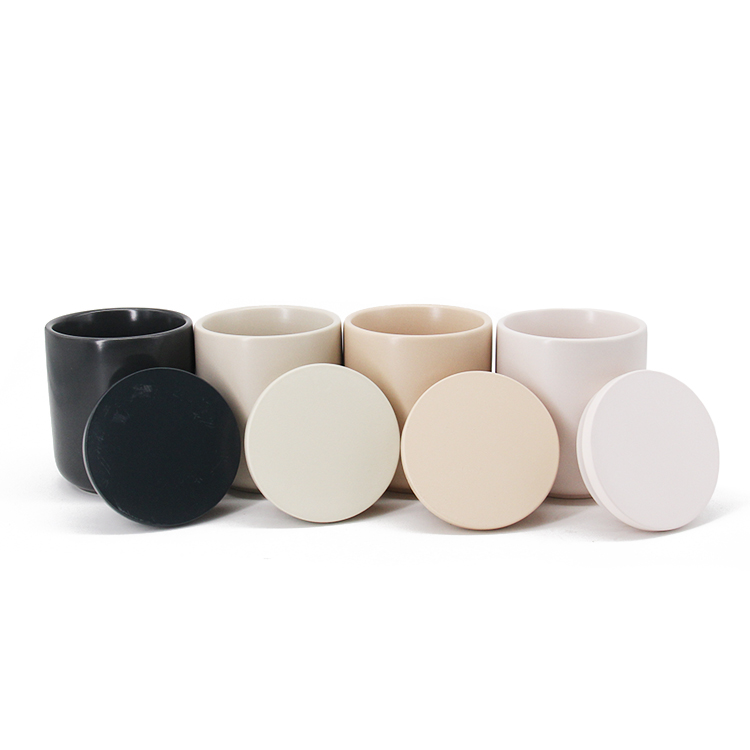 Mescente Wholesale Luxury Custom Empty Matte Black Candle Holder Metal Frosted Glass Candle Jars With Wooden Lids In Bulk