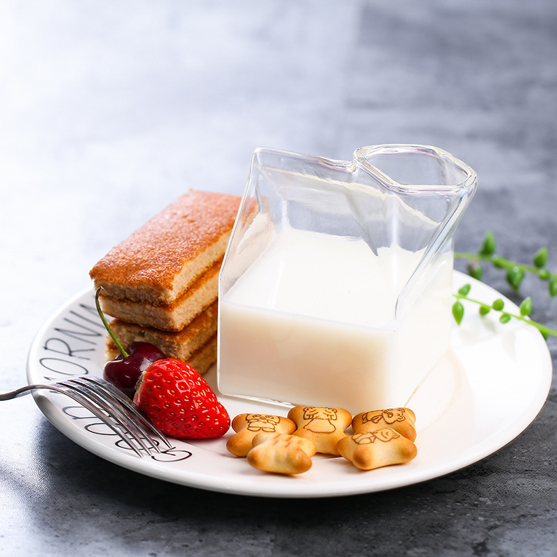 Milk Carton Water Bottle Clear Milk Carton Box Bottle Glass Juice Bottle for Outdoor Climbing Travel Environmentally Reusable
