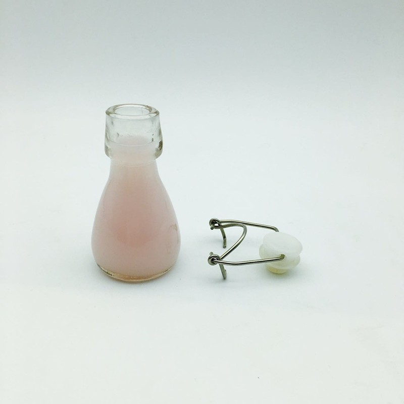 Mini 50ml 2oz swing top glass bottle for candy beverage