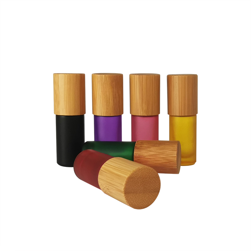 Mini 5ml 10ml roll on ball frosted colored glass Essential oil bottle Perfume bottles with bamboo lids