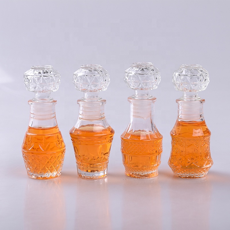 Mini Glass Whisky Decanter Glass Bottle Small Jar with Airtight Geometric Stopper for Wine, Liquor, Bourbon