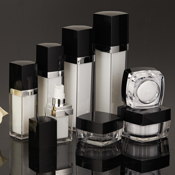 Mini Plastic Jar & bottle With Lid 5g