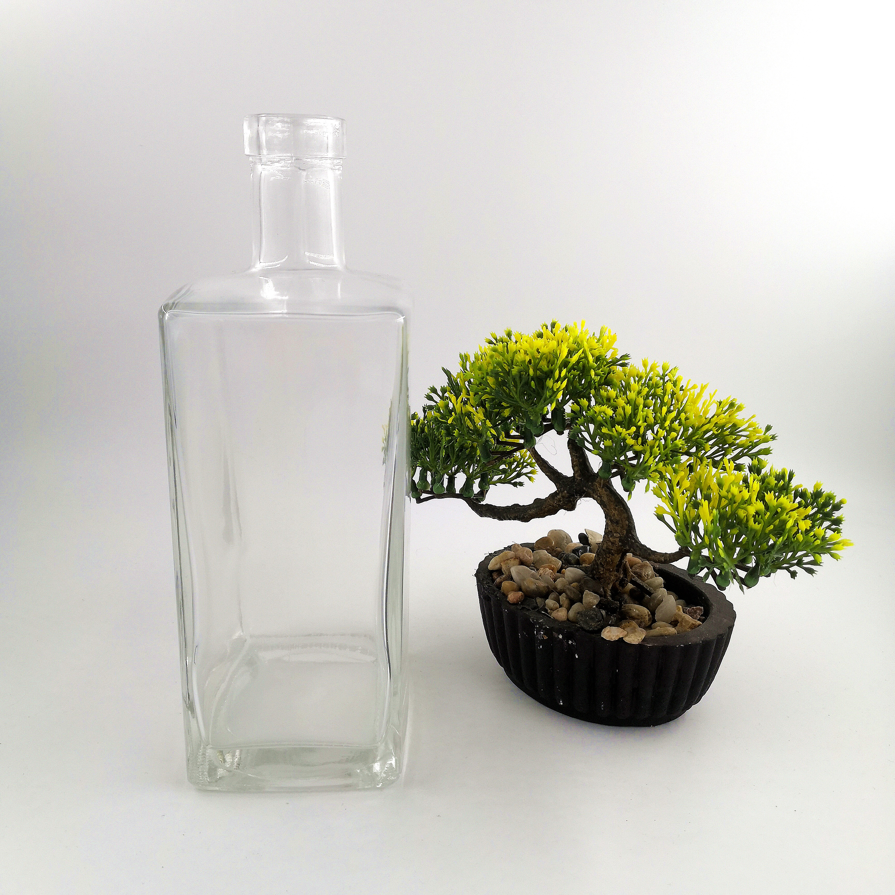 Mini liquor whisky pet glass bottle with metal screw cap wholesale price custom 30ml 50ml 100ml spirit bottle