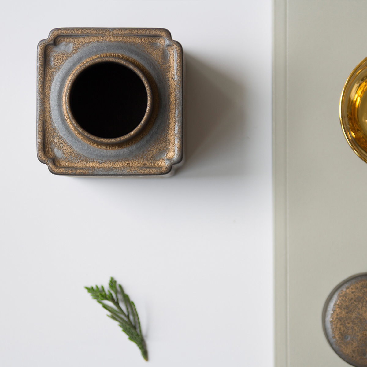 Minimalist Kitchen Sealed Ceramic Storage Jar Spices Tank Container With Lid Salt Storage Bottle