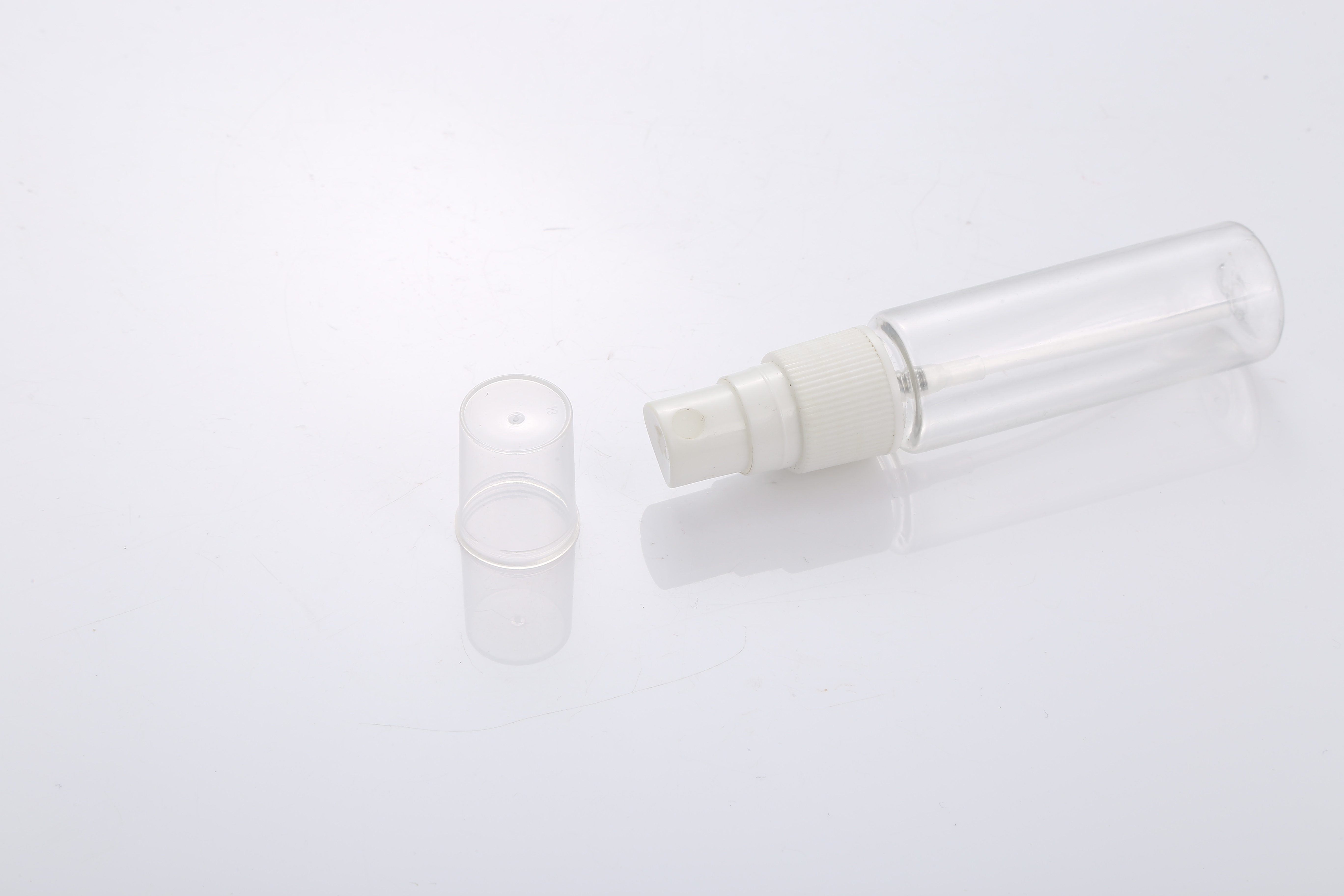 Mist Clear Spray Bottles with Pump Spray Cap BPA-Free Travel Containers For Essential Oils
