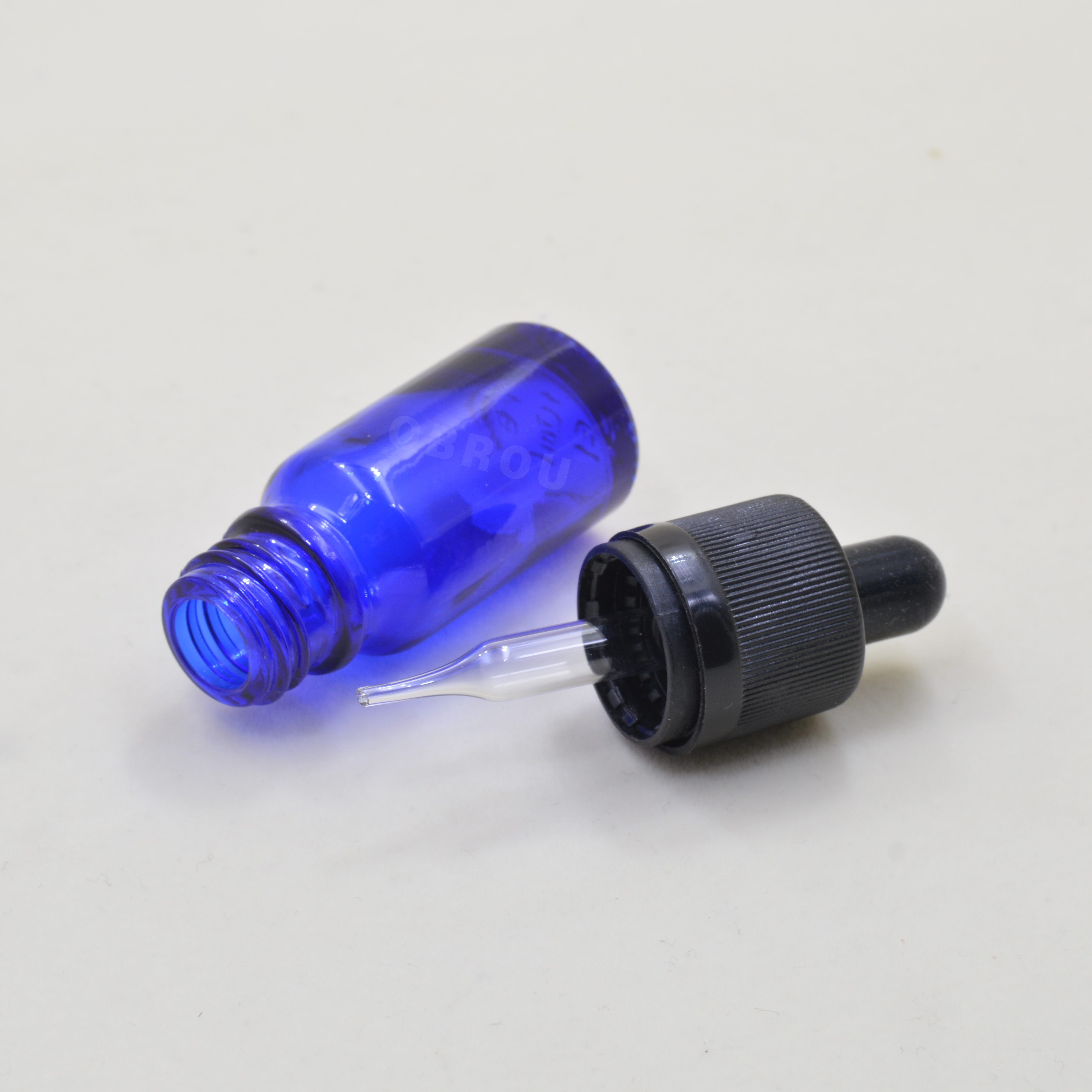 Modern 5ml 10ml 20ml 0.5 1 1.7 3.3 fl oz round cobalt blue cbd pharmaceutical oil dropper bottle with childproof cap